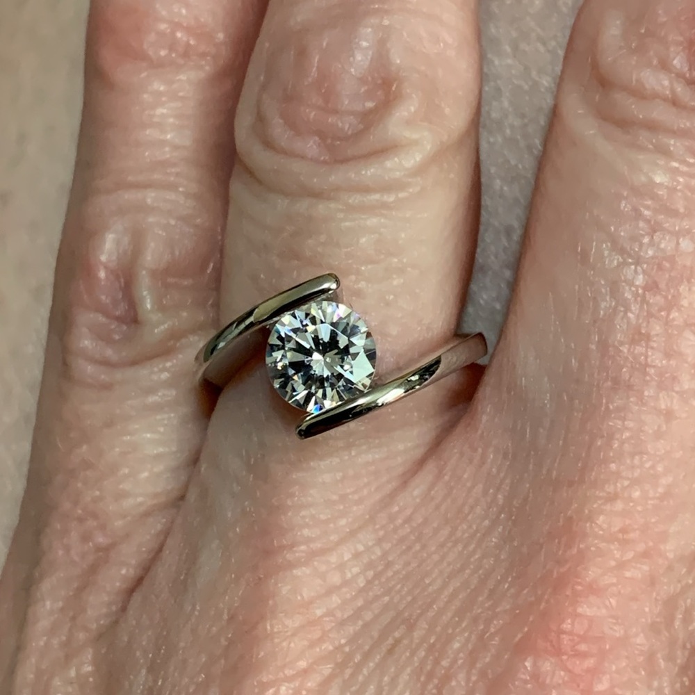 New Sterling Silver Round Bezel CZ Ring - Picture 6 of 6